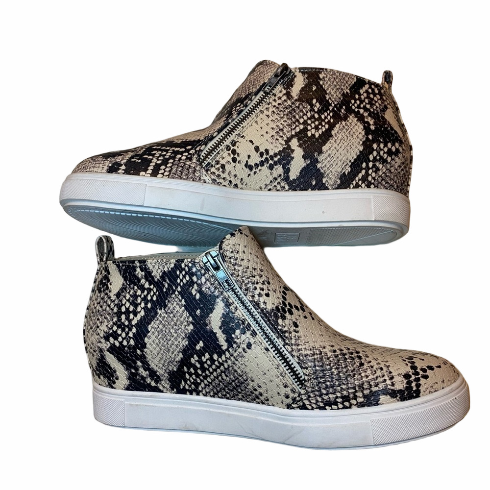 TIME & TRU Snake Print Zip Women's Size 9 Wedges - Picture 2 of 14